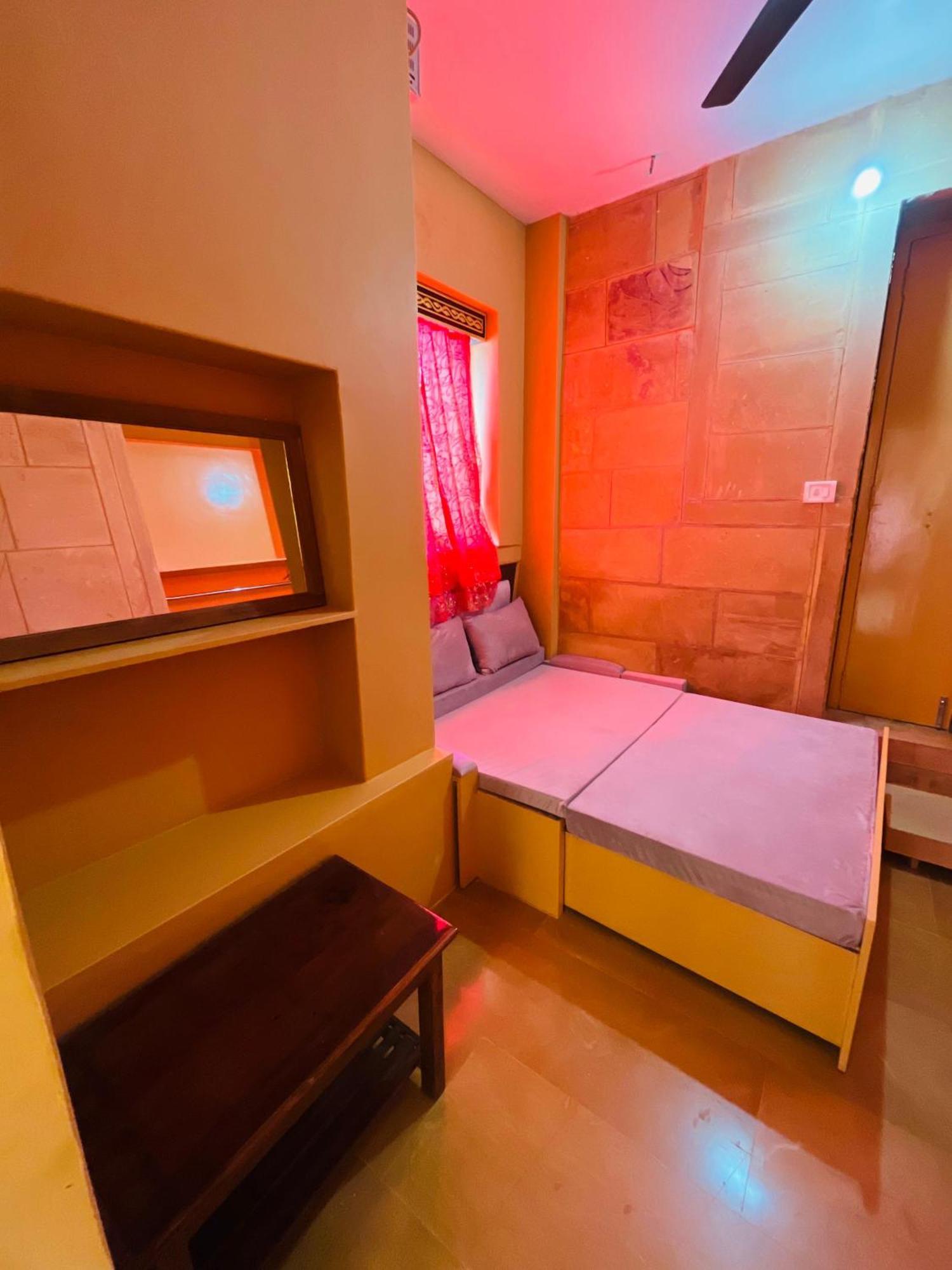 Mud Mirror Guesthouse Jaisalmer Zewnętrze zdjęcie