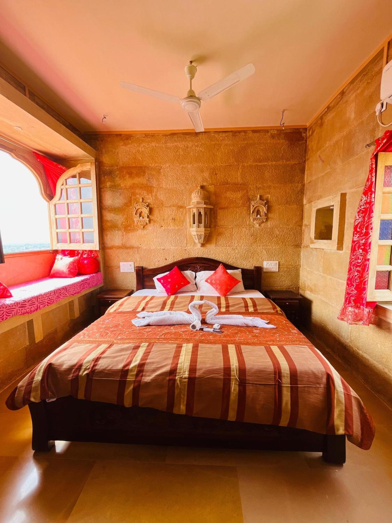 Mud Mirror Guesthouse Jaisalmer Zewnętrze zdjęcie