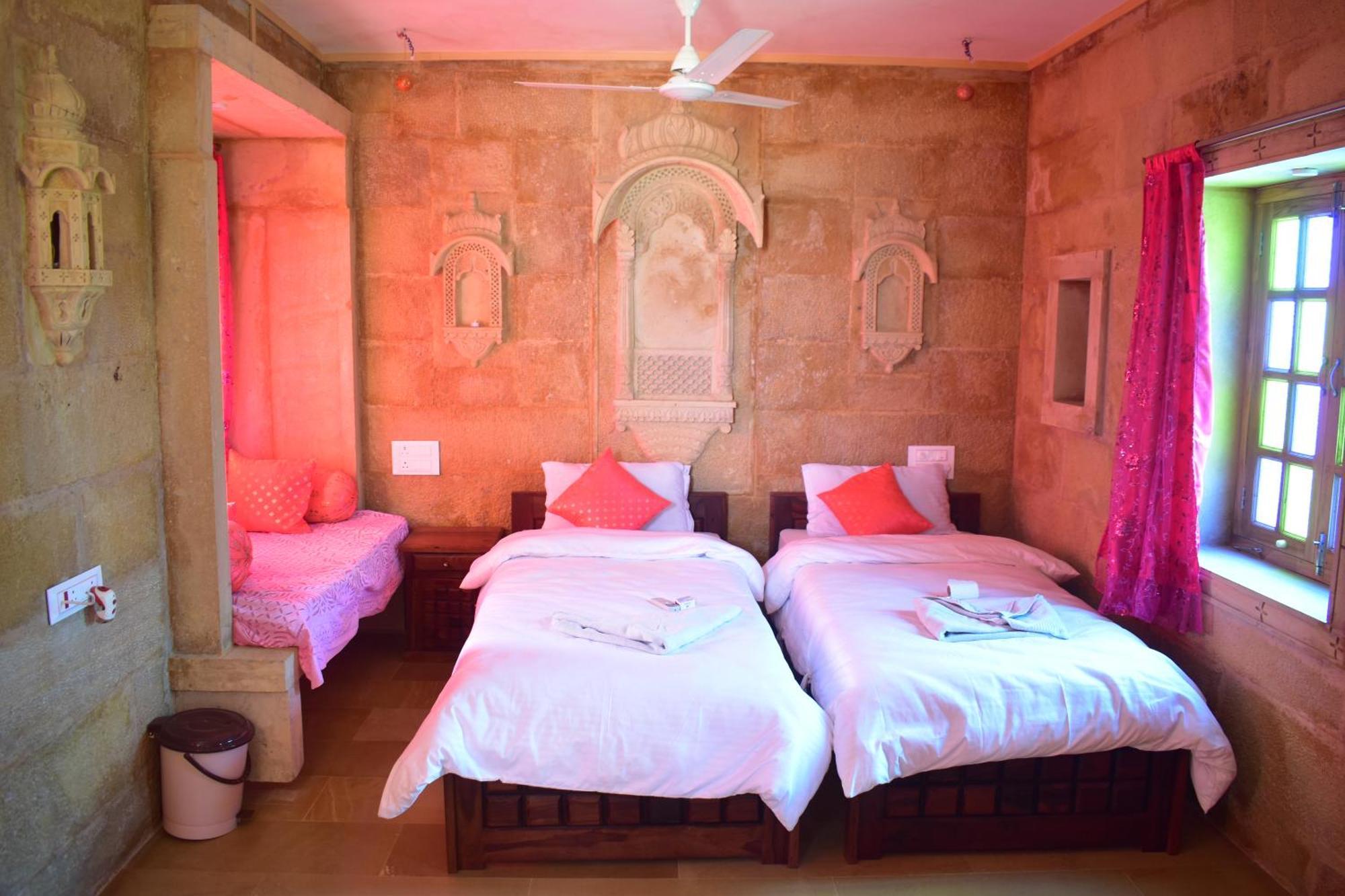 Mud Mirror Guesthouse Jaisalmer Zewnętrze zdjęcie
